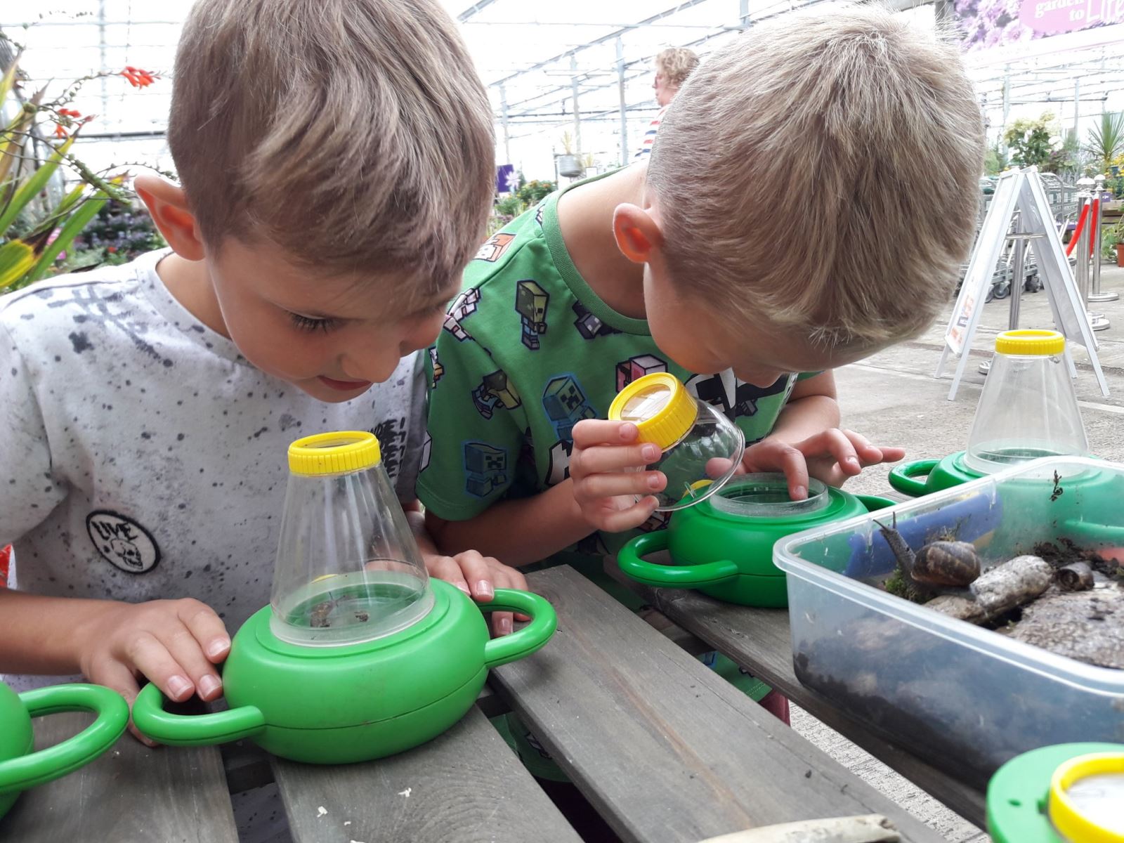 Children's garden cheap activity centre